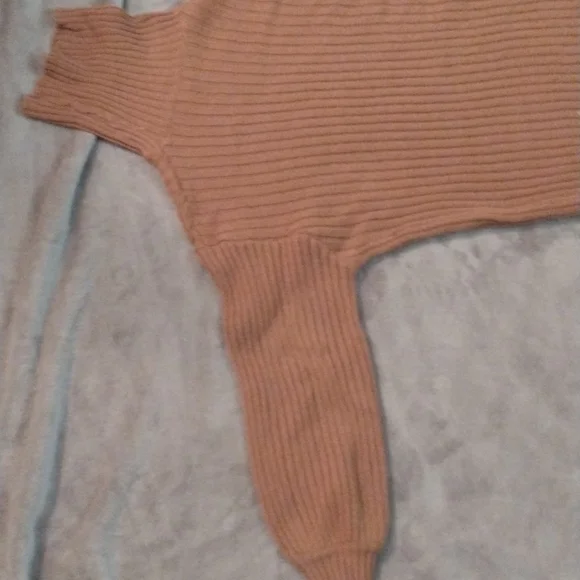 Burnt orange turtle neck sweater - Picture 2 of 3